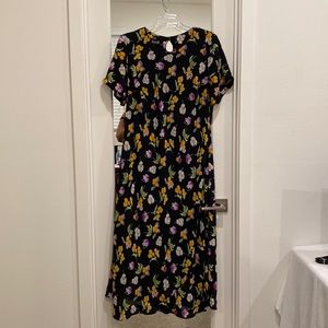Gabrielle Black Floral Print Dress Size 22